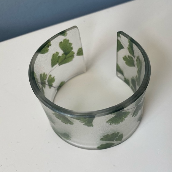 dconstruct Resin Cuff Bracelet - Picture 2 of 5